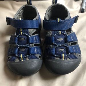 Keen boys sandals